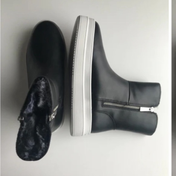 J slides boot!! - Picture 3 of 7